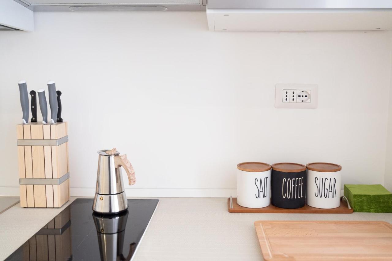 White Gioberti Apartment *
