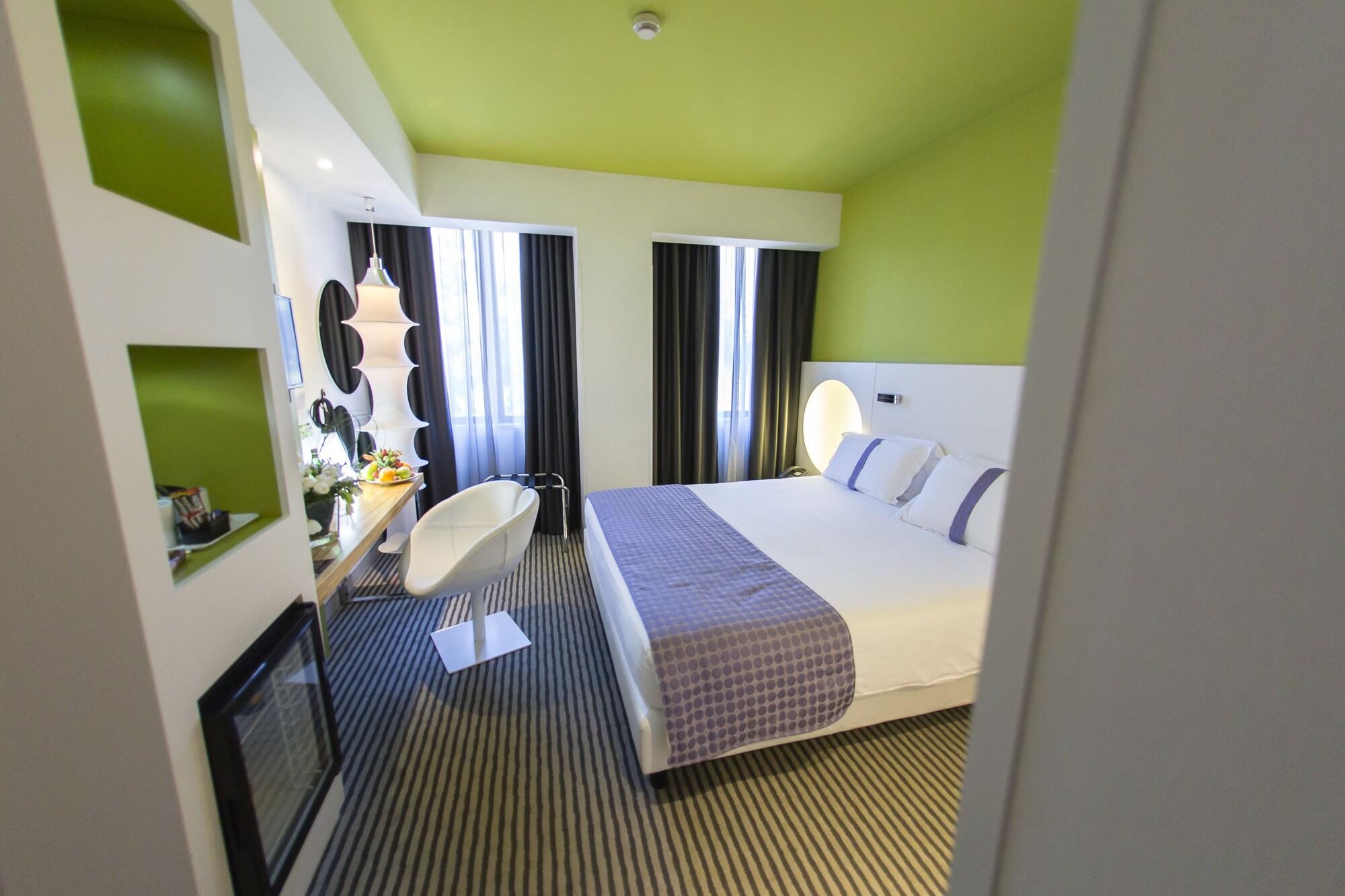 Pisana 4*