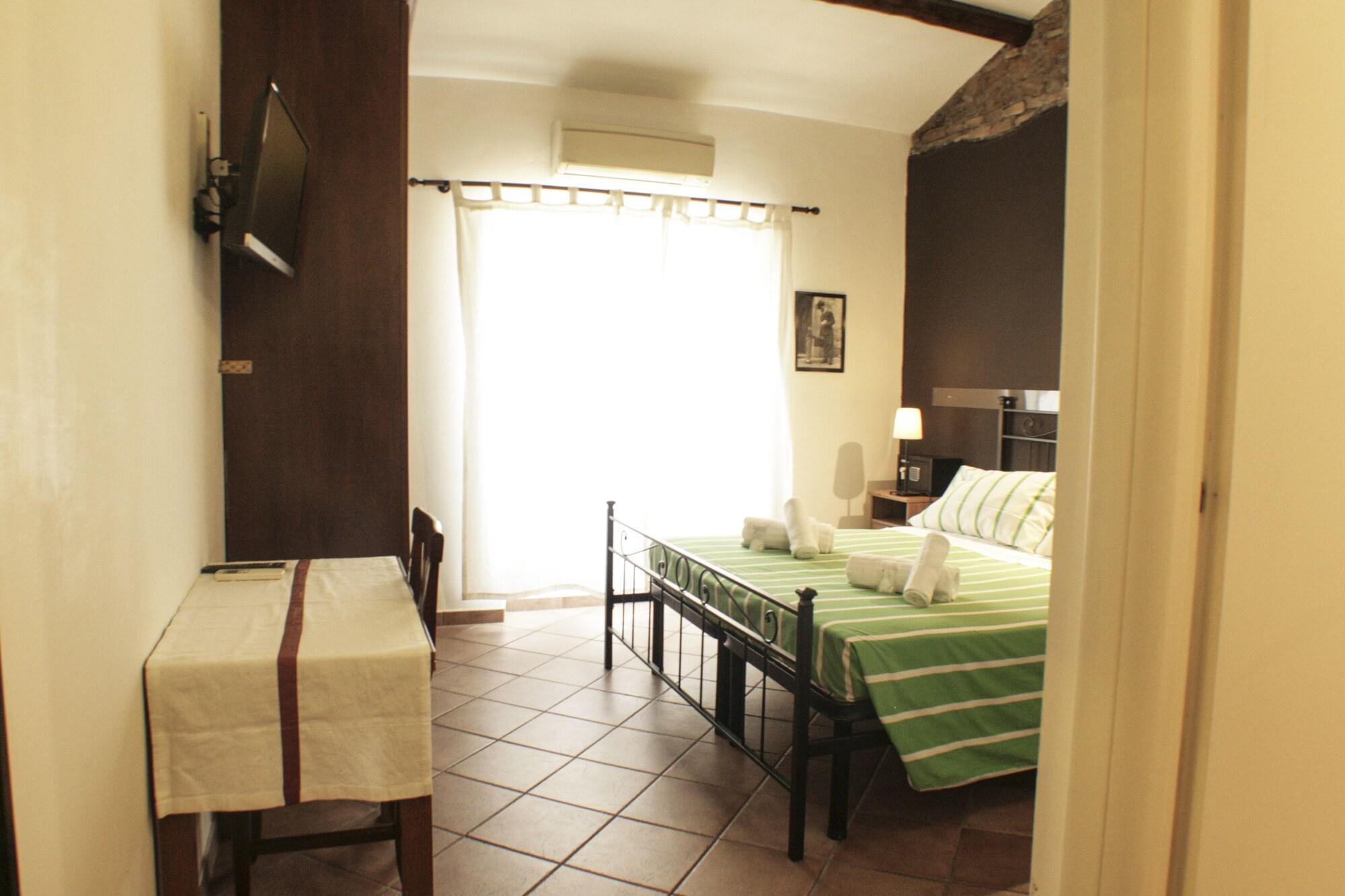 Acomodação com café da manhã  Sixtythree 2*