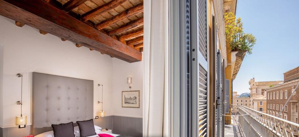 Guest house Via Del Corso 3*