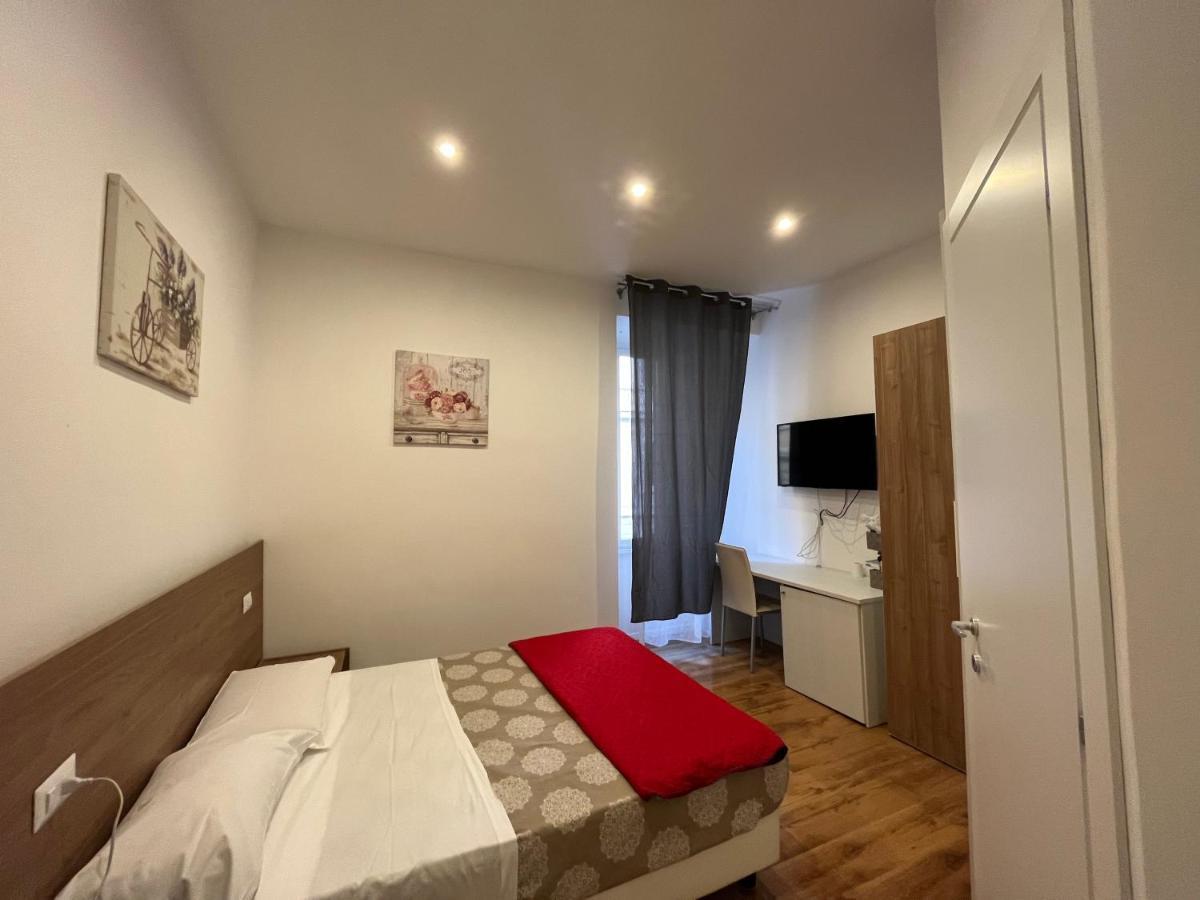 Couette-café Sara B&B *
