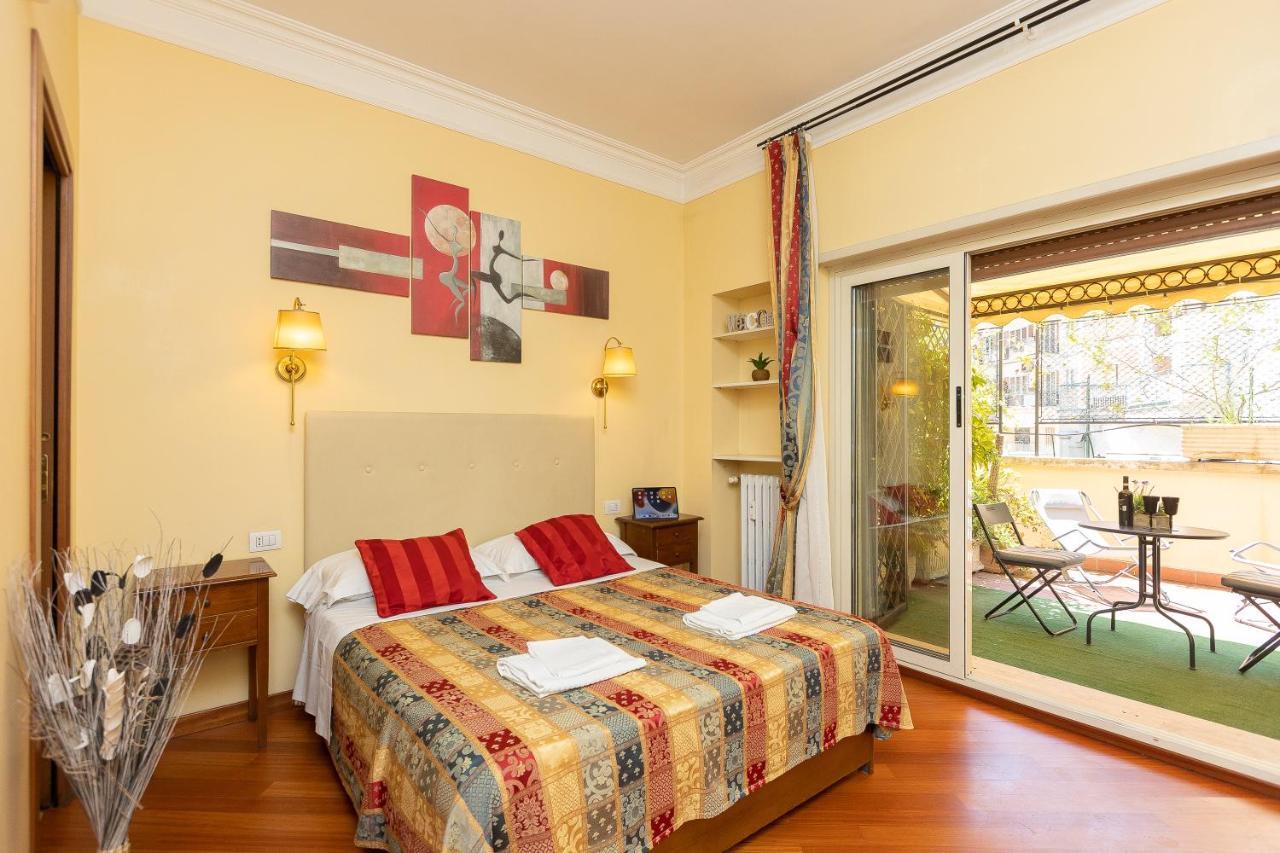 Internouno Deluxe Gasthuis 3*