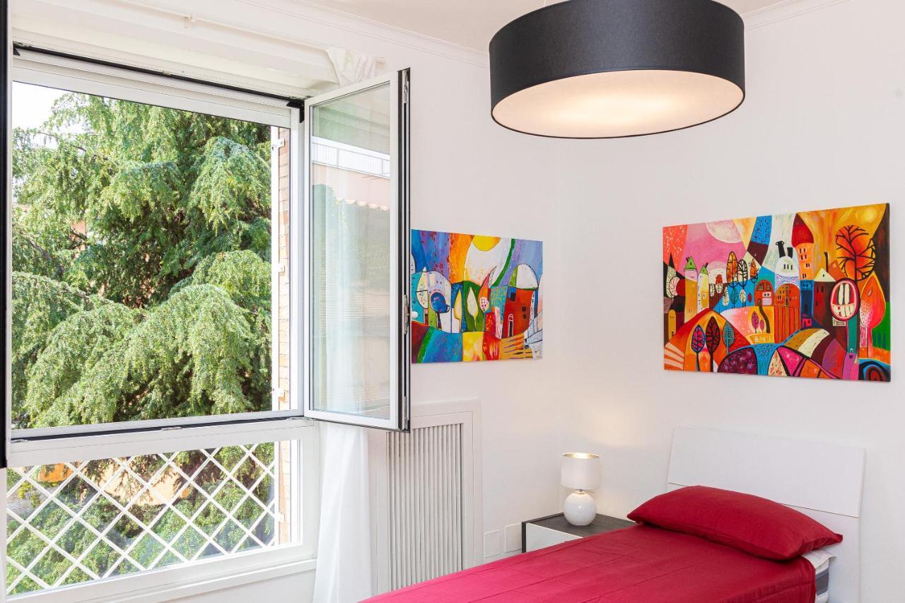Ponte Milvio-rental In * Rome