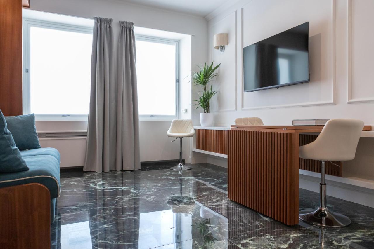 Domus Prestige -suite Repubblica- In Apartment Rome