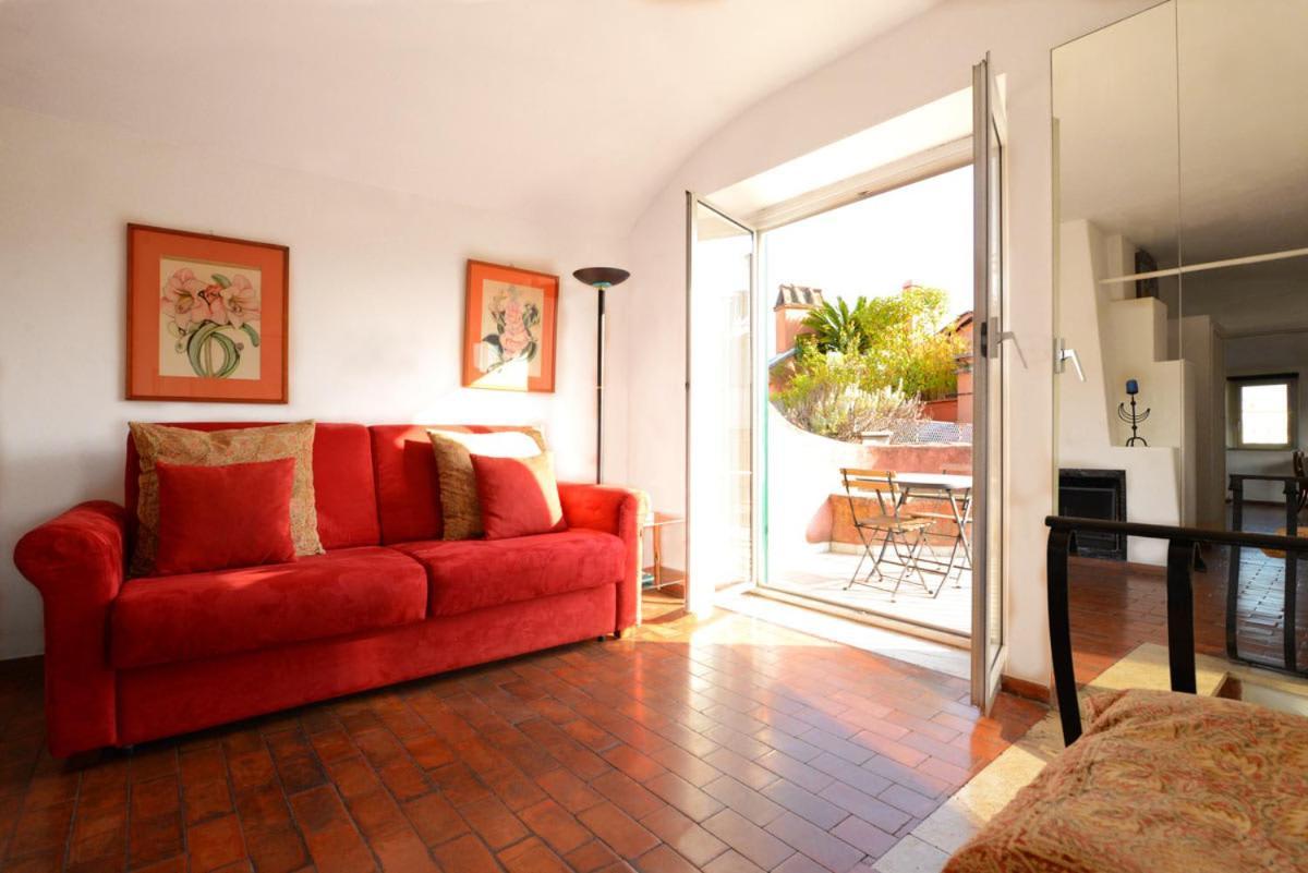Trilussa Terrace Penthouse Apartment *