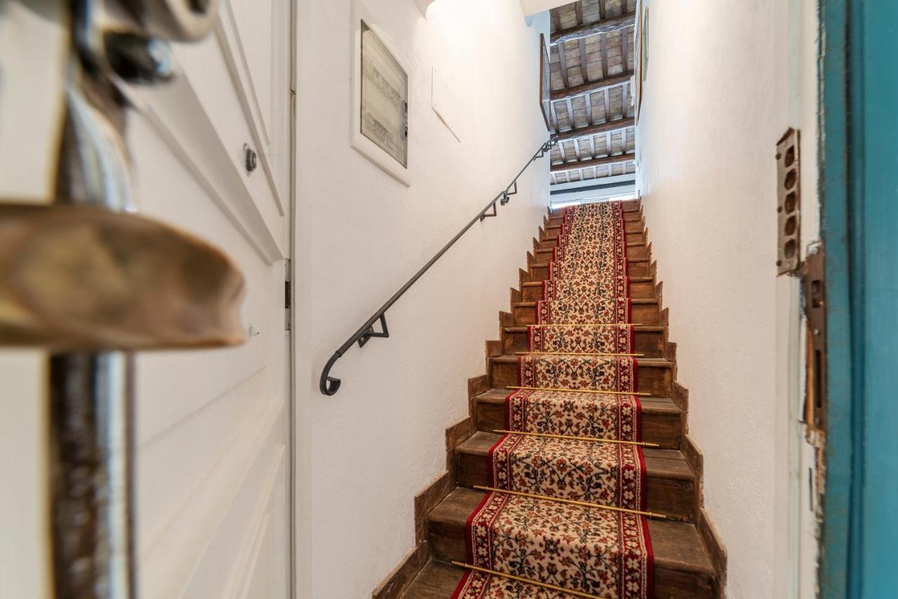 Apartment Banchi Vecchi With Terrace Rome