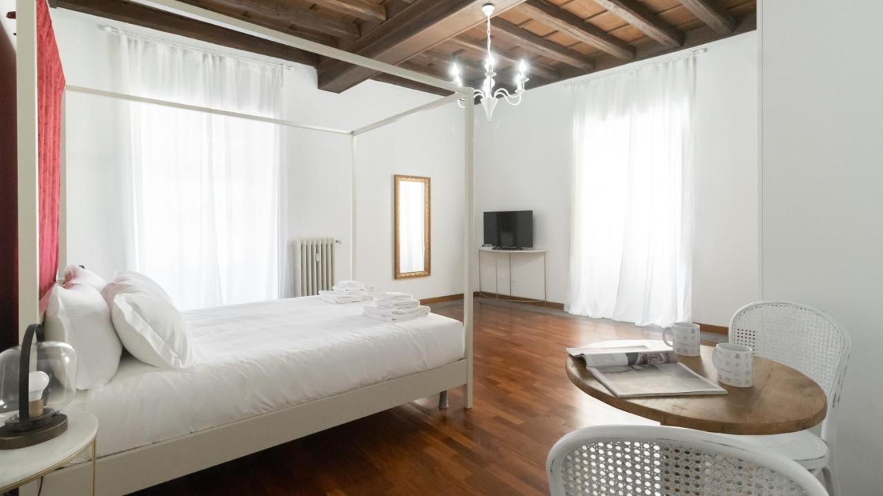 Appartement Italianway - Barberini Elegantia