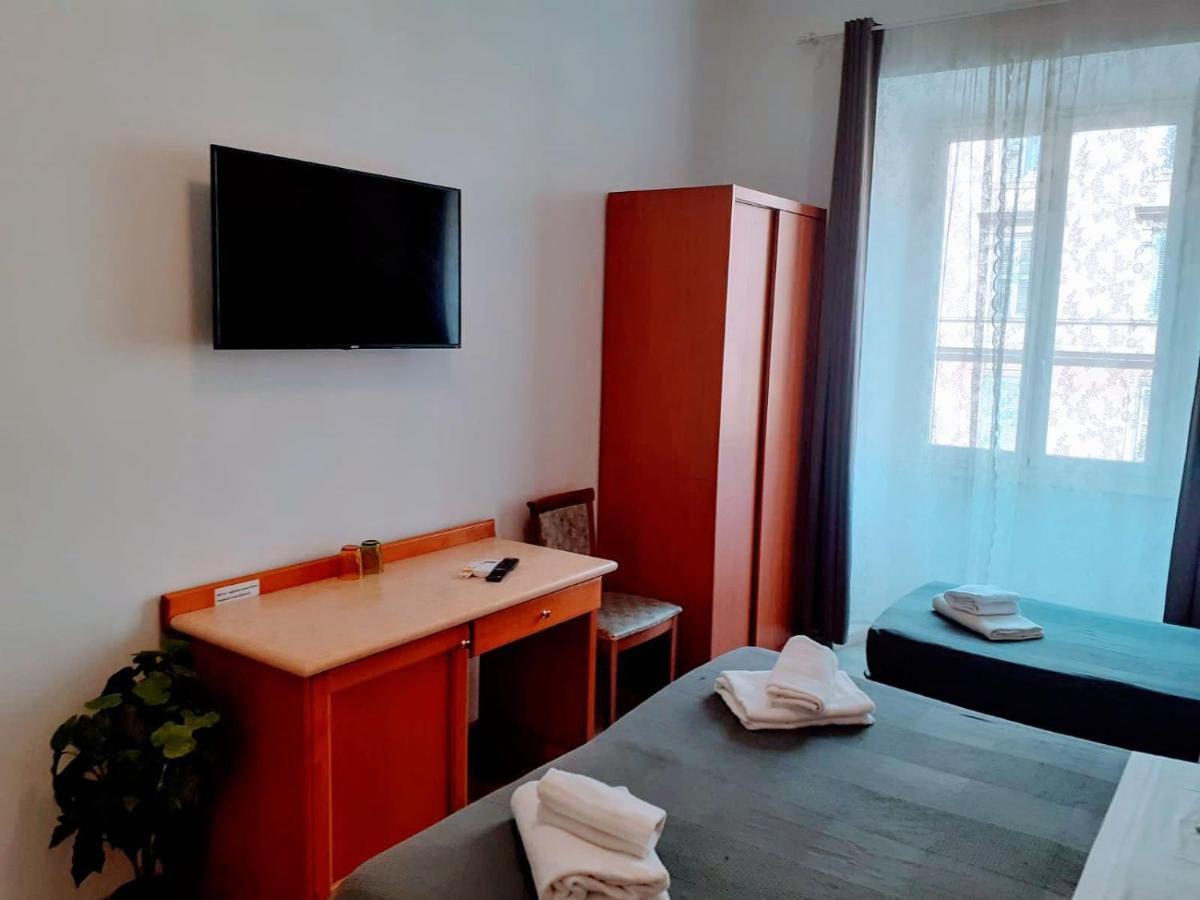 Napoleone Luxury * Rome