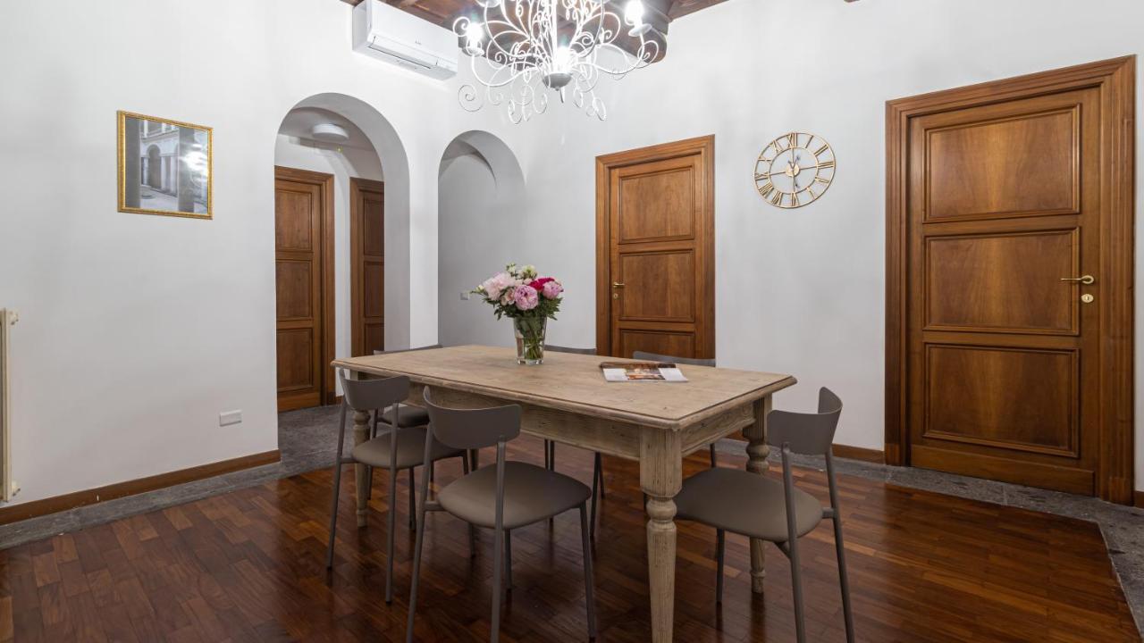 Appartement Italianway - Barberini Elegantia *