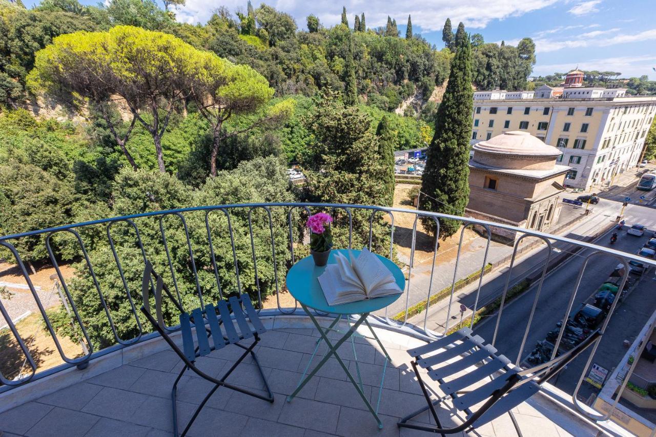 Flaminia View By In *