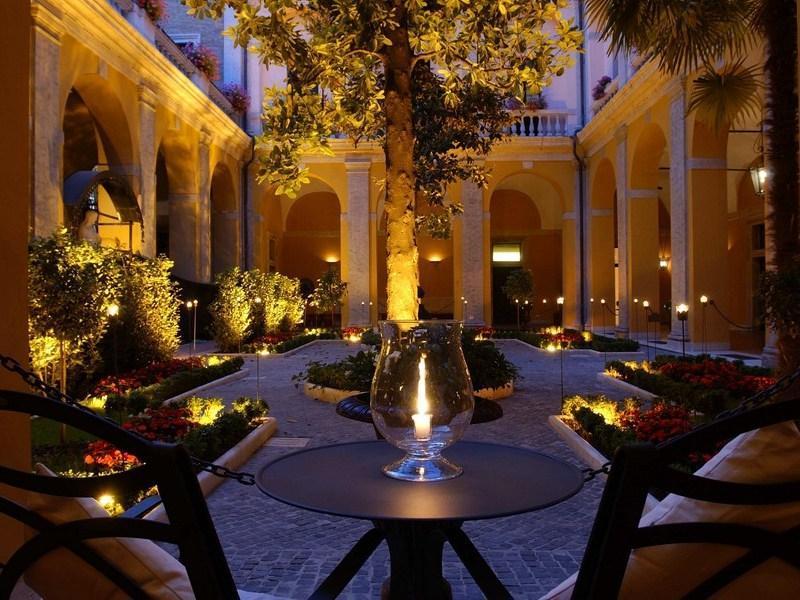 Palazzo Cardinal Cesi Hotel