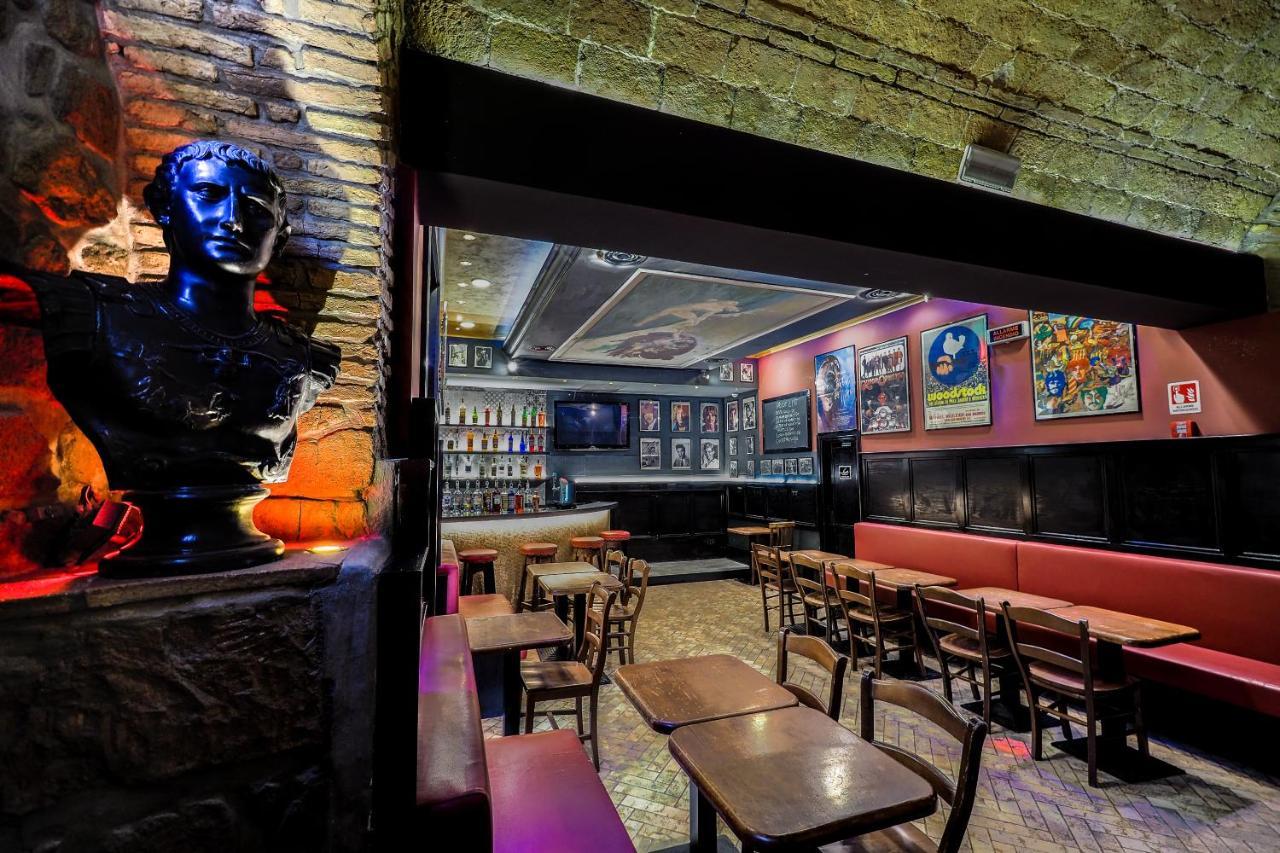 Alessandro Palace & Bar Hostel Rome