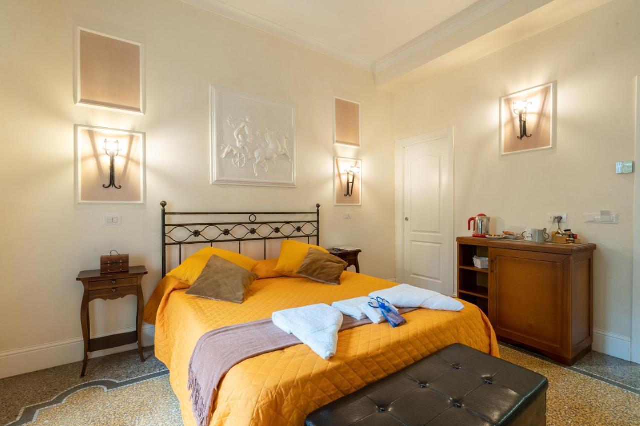 Capital 4*