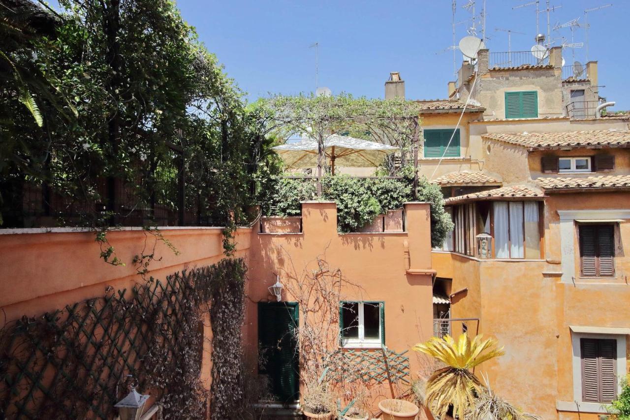Apartment La Dimora Pantheon Rome