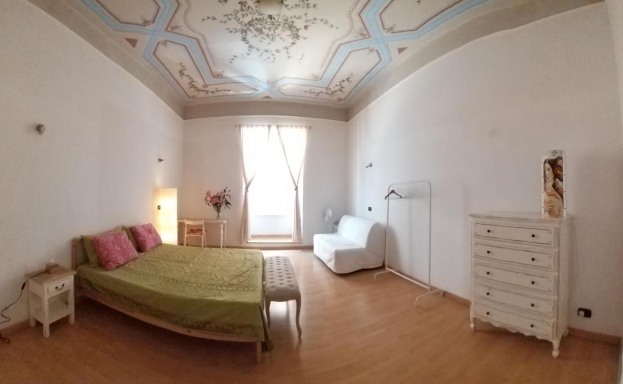 19th Century Fresco Flat Close To The Colosseum Apartment *