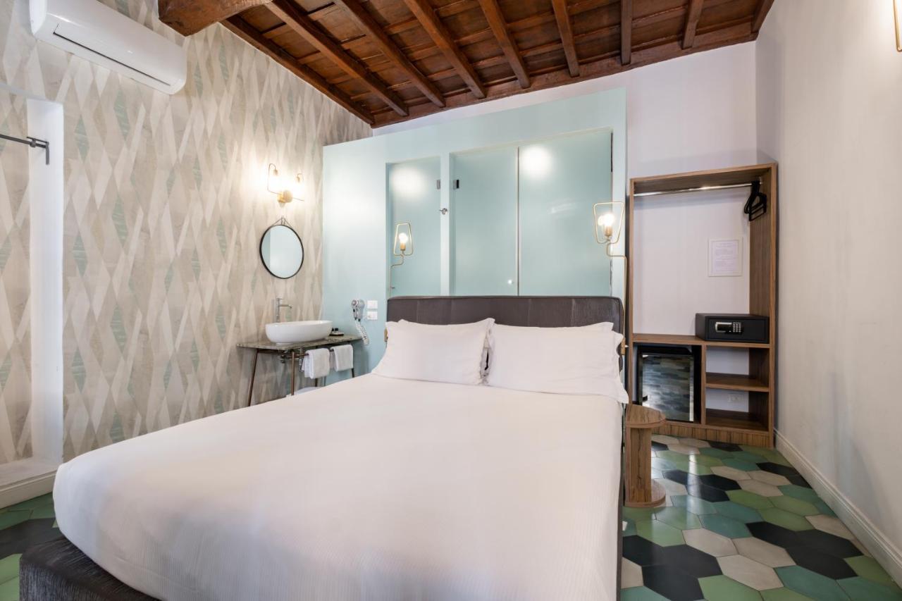 Hotel Dimora Trevi 3*