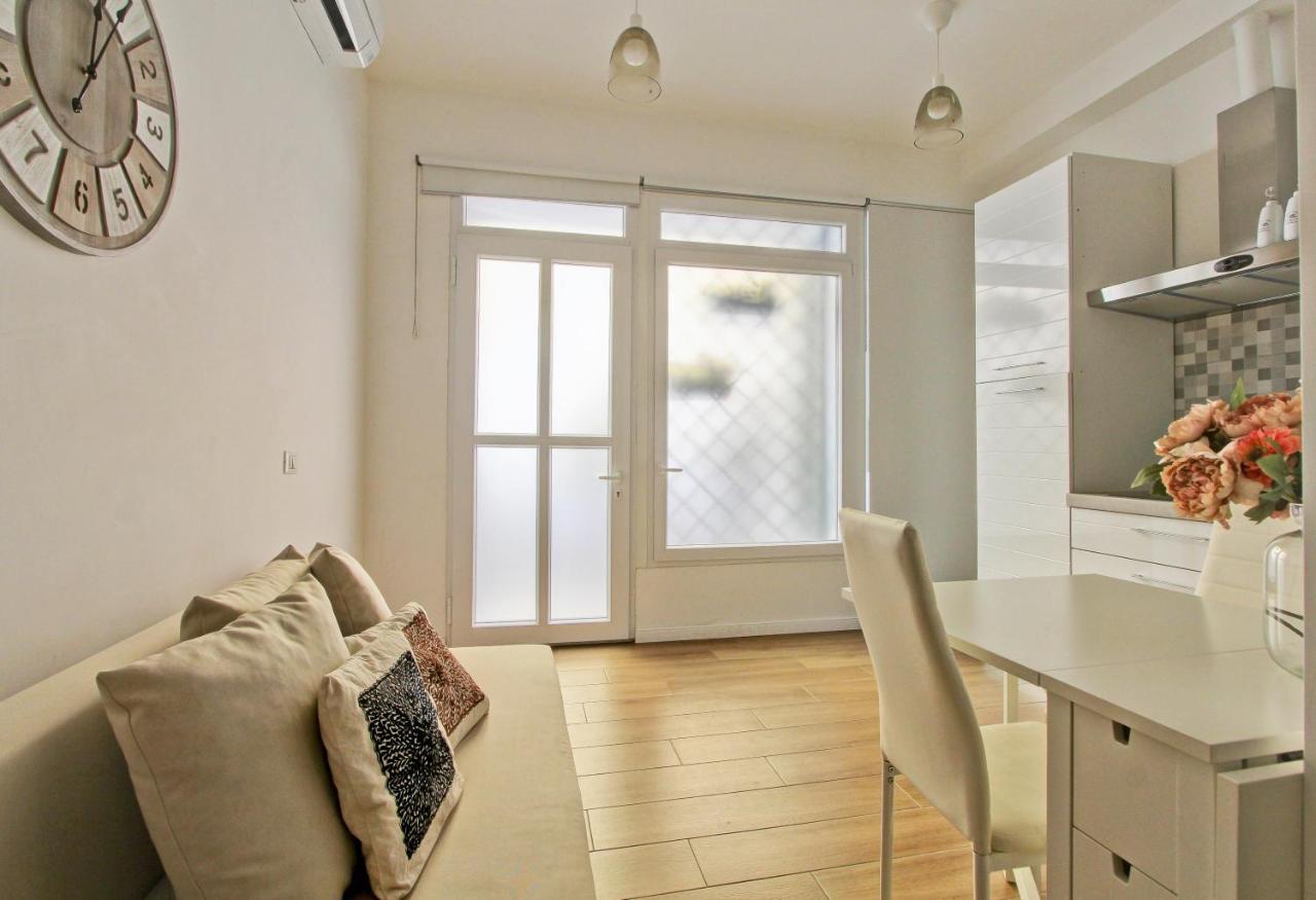 Miki's Corner Apartment