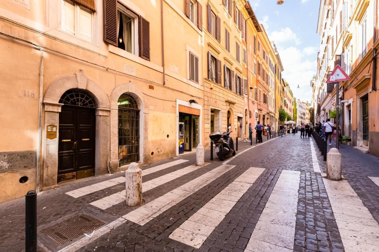 Boschetto 118 * Roma