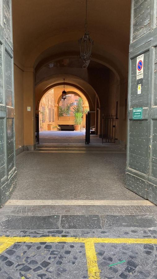 Apartment In The Rome's Soul Close To Navona Square *