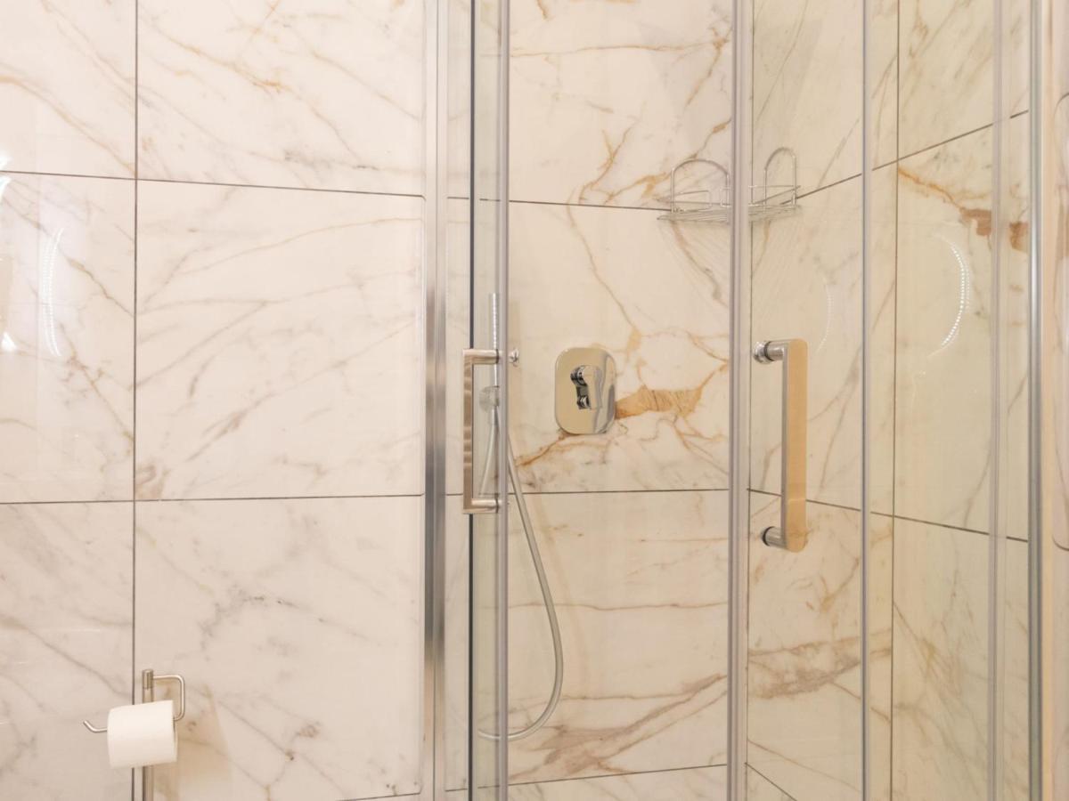 Apartment The Rent - Elegant Five-bedrooms Near Colosseo *