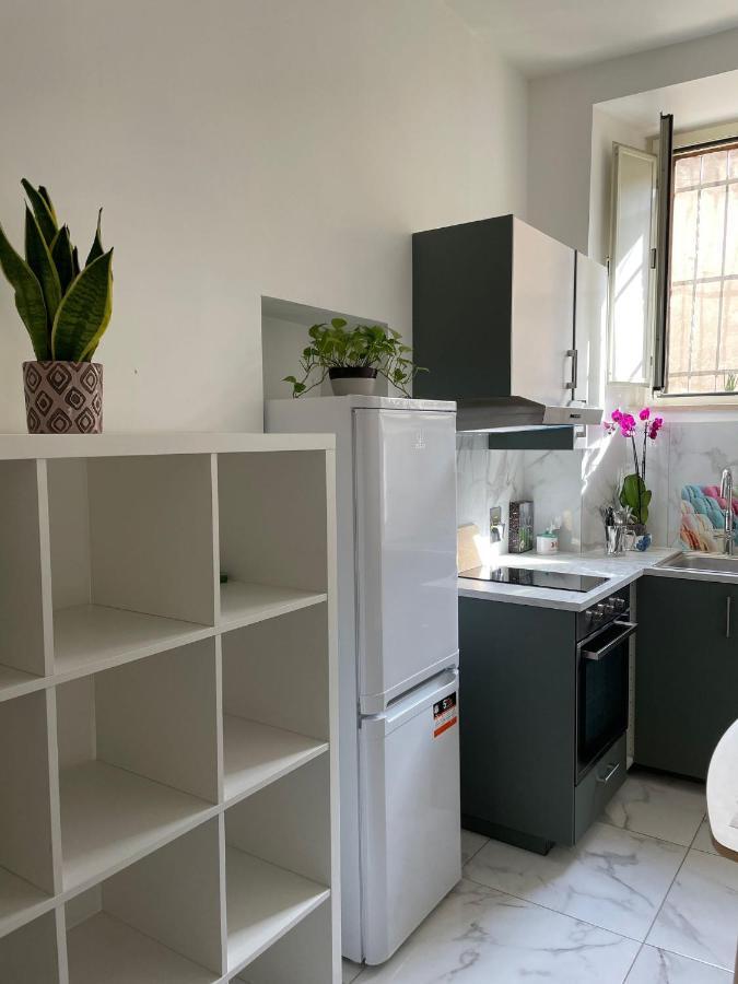Flowers In Apartamento Roma