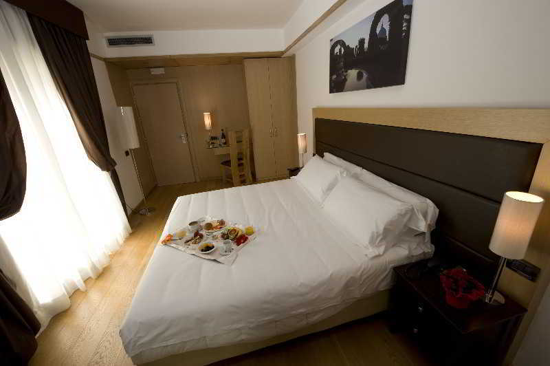 Ginevra Palace Roma