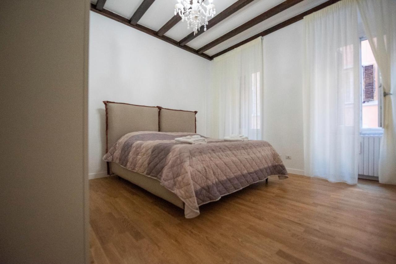 Apartment Splendido Nel Centro Di Roma, Monti Rome