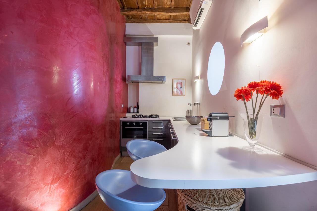 Modern In Campo De Fiori Apartment *