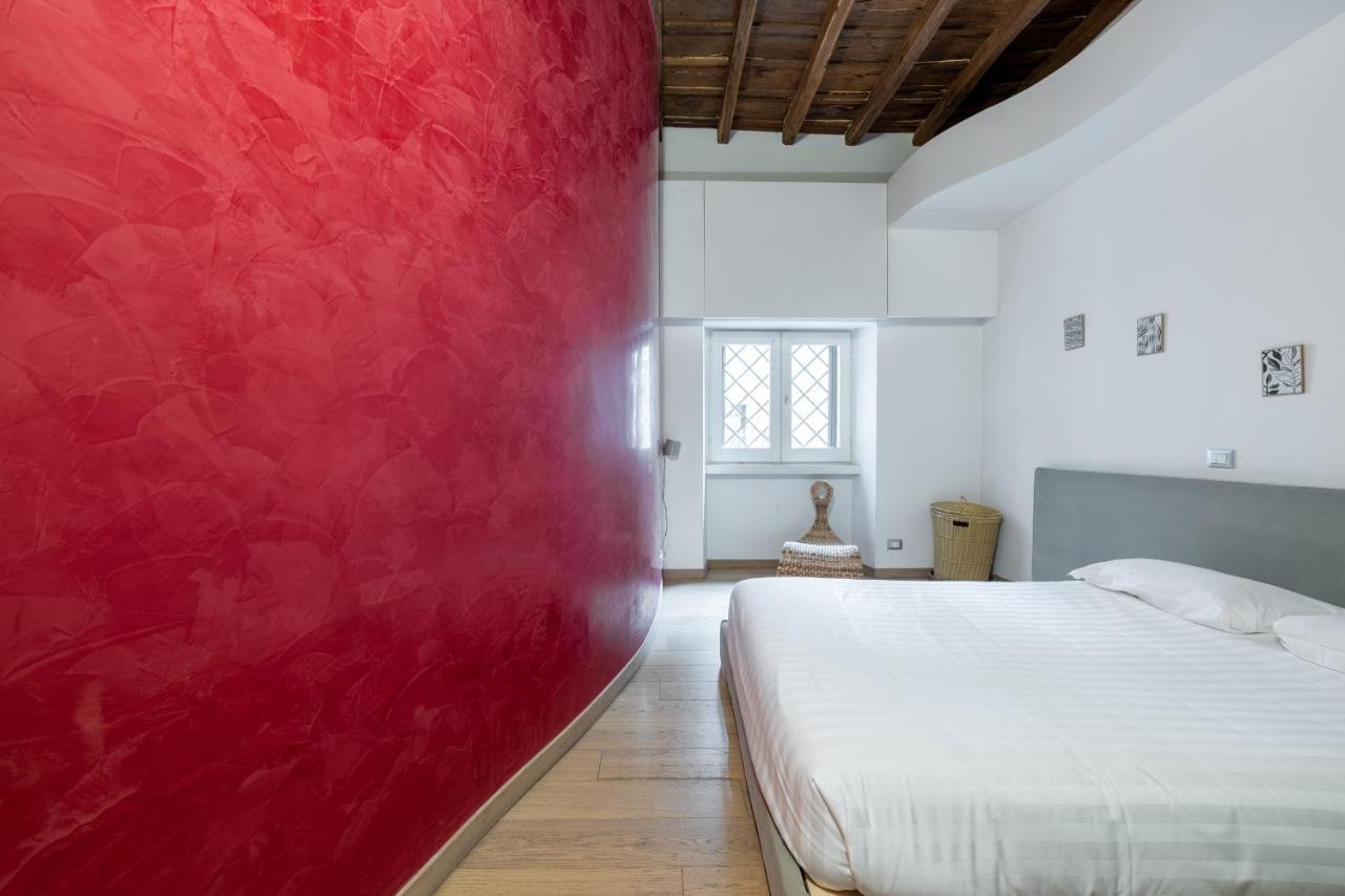 Modern In Campo De Fiori Apartment Rome