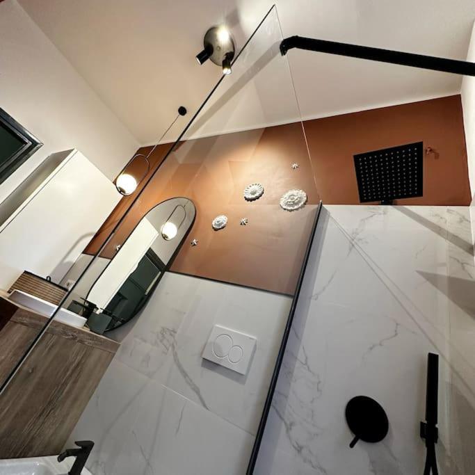 Rasella44, Apartment