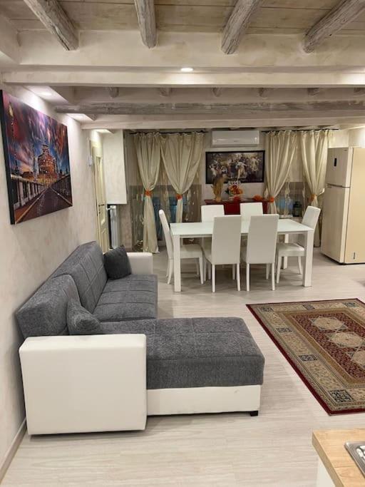 Apartment Historic Center, 800 Meters From The Trevi Fontain Rome