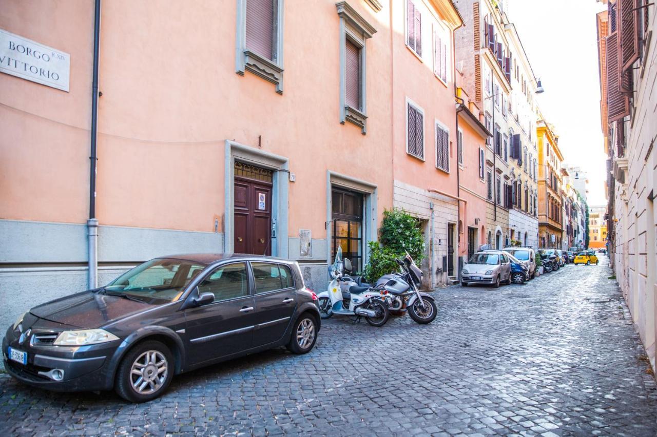 Spacious With Sunny Terrace Near Vatican * Roma