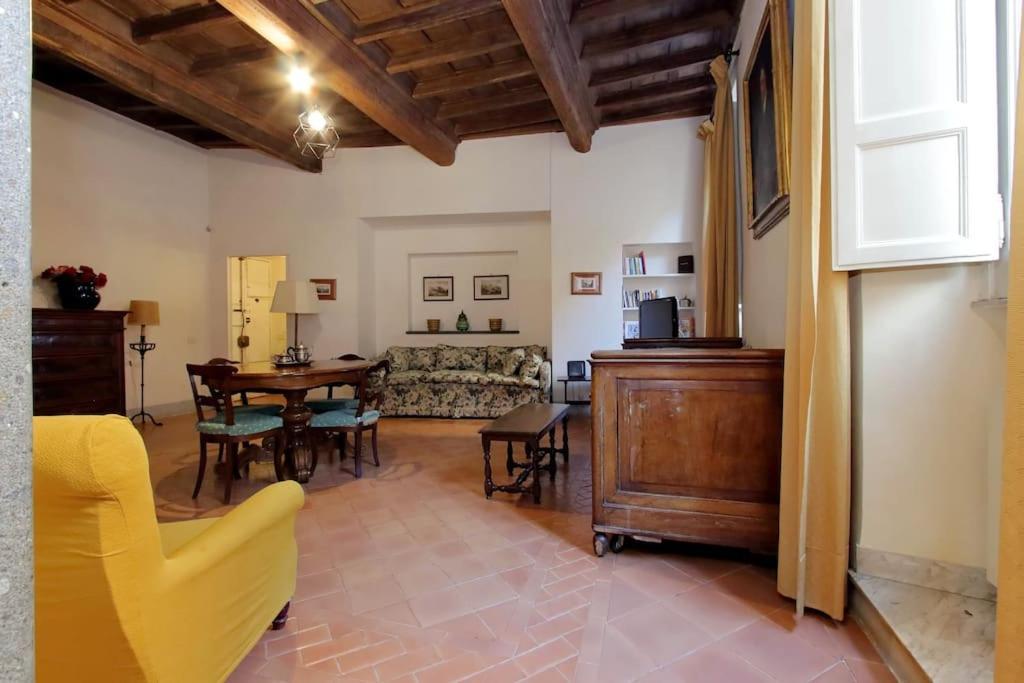 Apartment Navona Elegant Two Bedroom Rome
