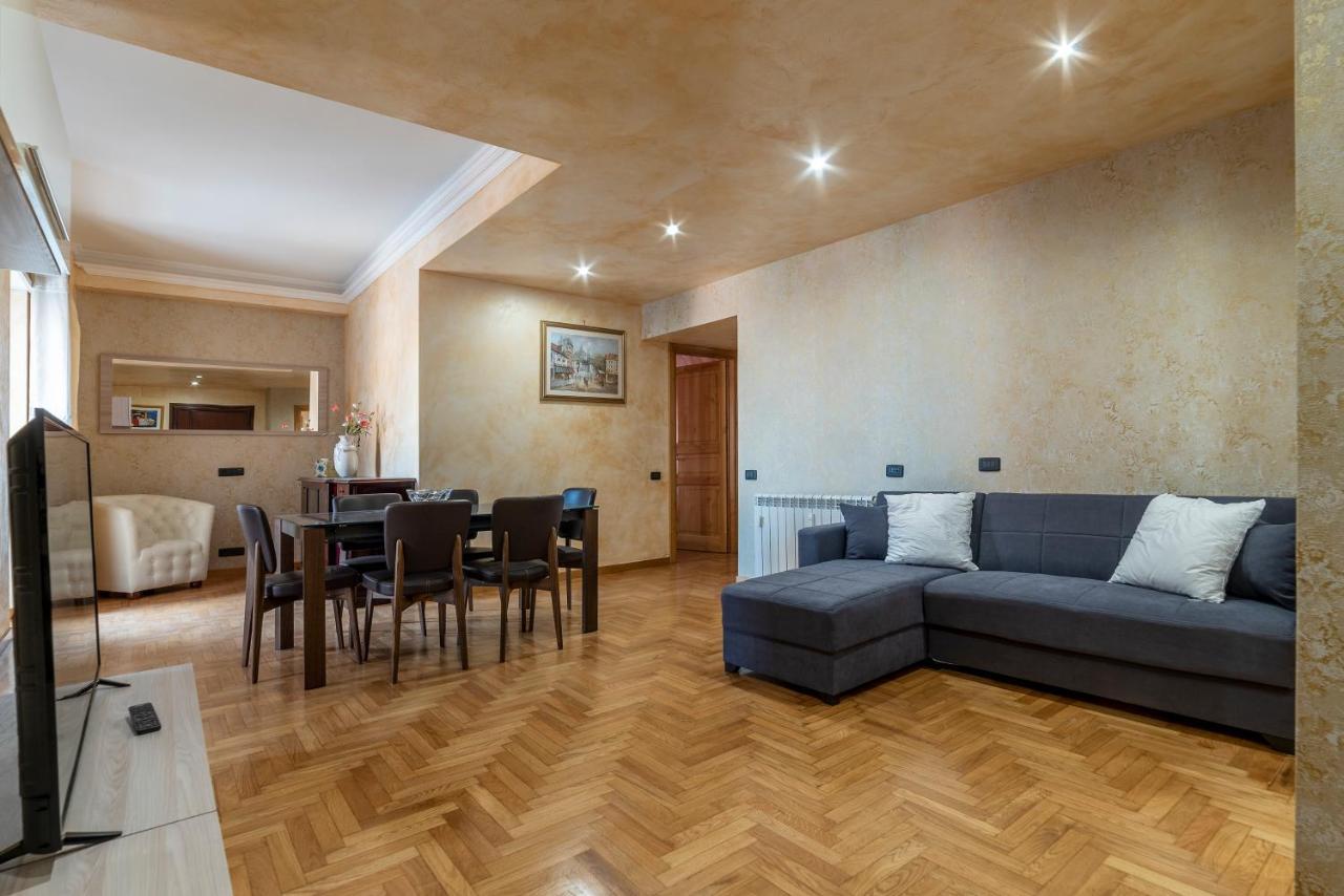 Piazzale Clodio Large Apartment