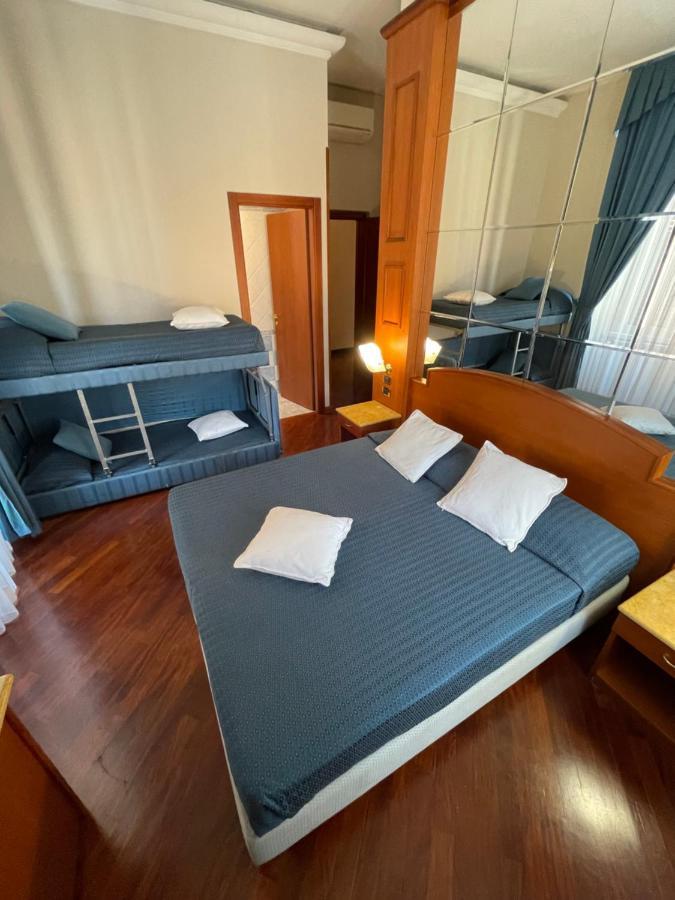 Maison d'hôtes 3rd Floor 69 Manin Street