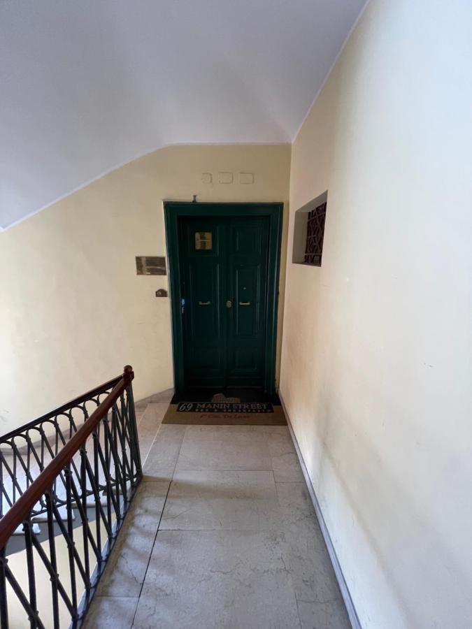 3rd Floor 69 Manin Street *