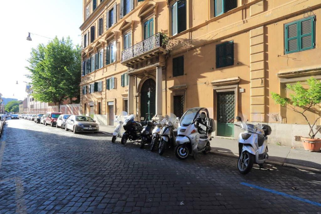 Apartment Ych-charming Flat Near Colosseum