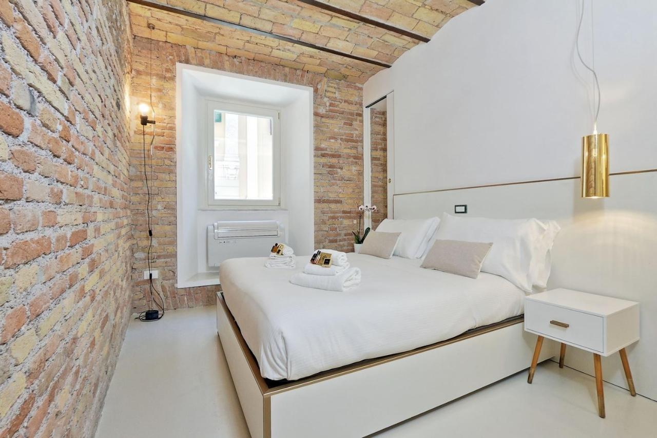 Ych-charming Flat Near Colosseum Apartment *