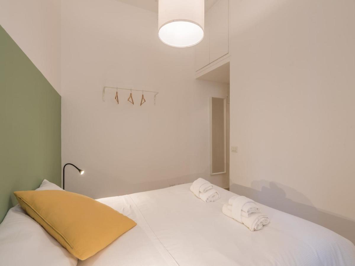The Rent - Sunny Three-bedroom Near Ottaviano Metro Stop Apartment *