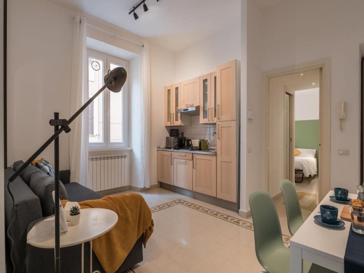 Apartment The Rent - Sunny Three-bedroom Near Ottaviano Metro Stop