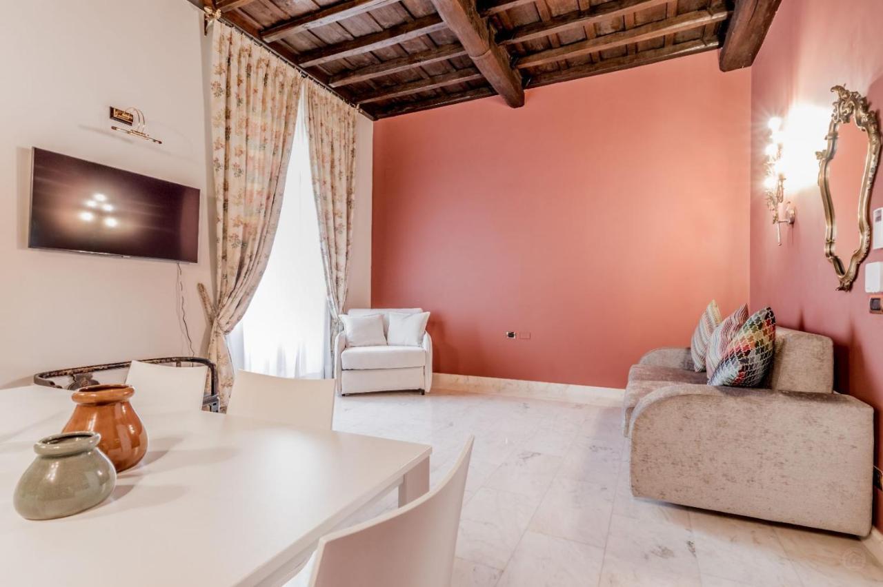 - Pietra Apartment Rome