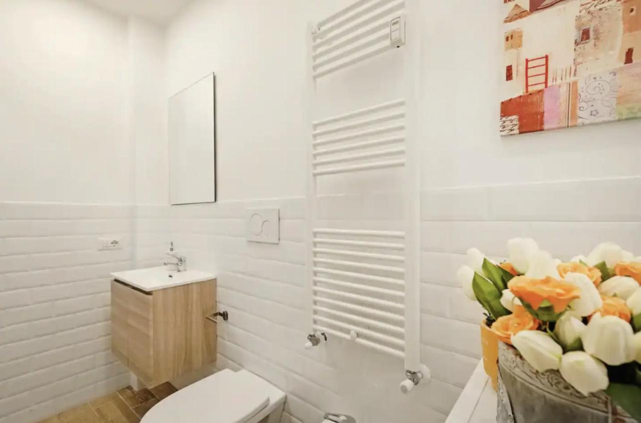 Apartamento New-big Honey Colosseum 4bdr + 2sofa Bed A/c