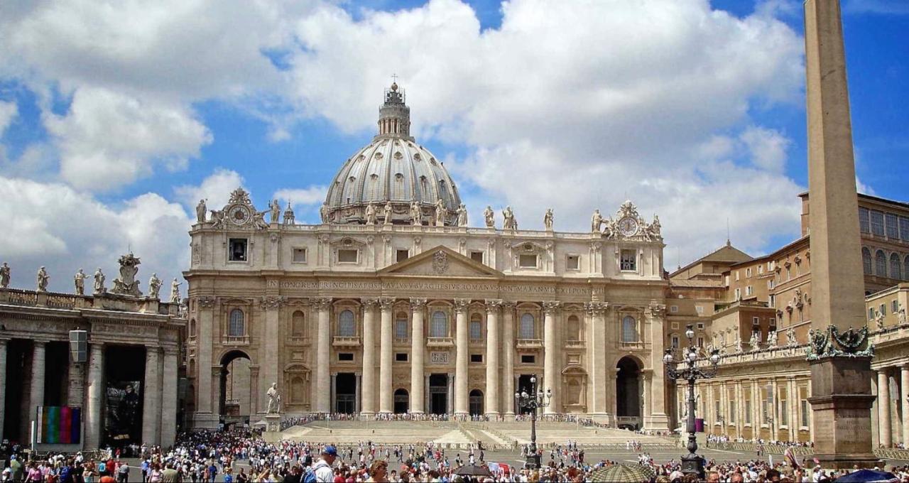 Vatican Inside