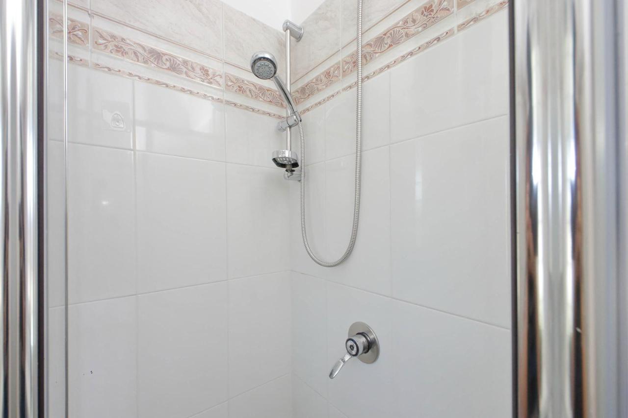 Zucchi Guest house *