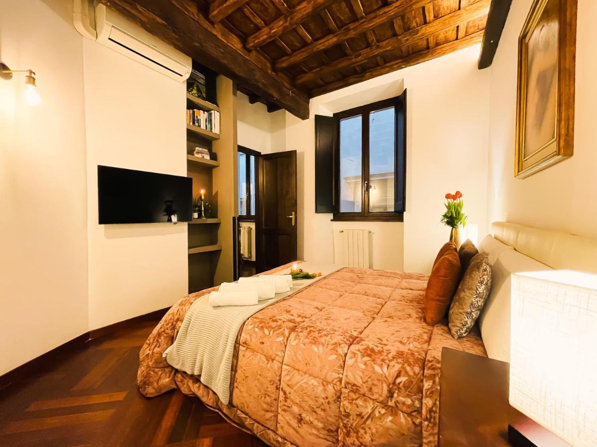 Trevi Fountain Stylish Apartment *
