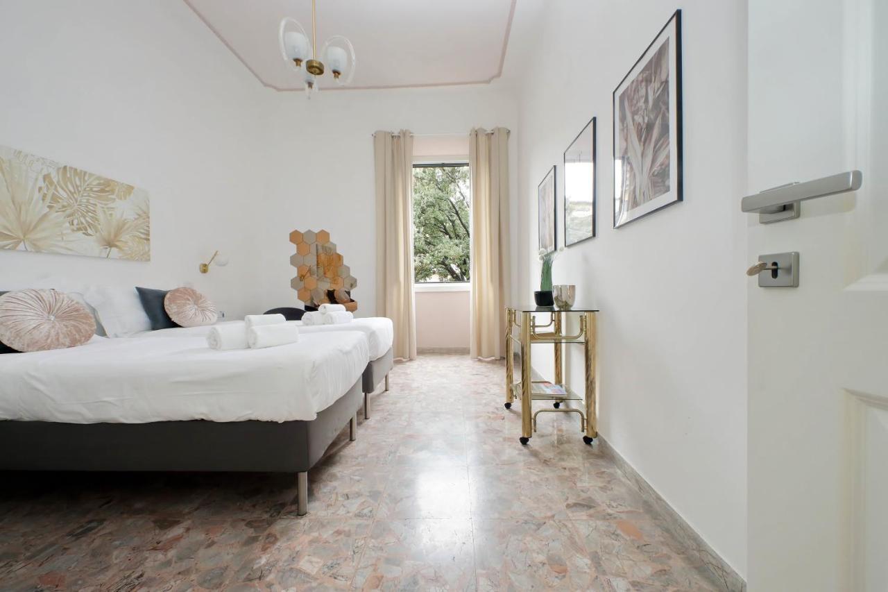 Flatinrome Termini 1 *