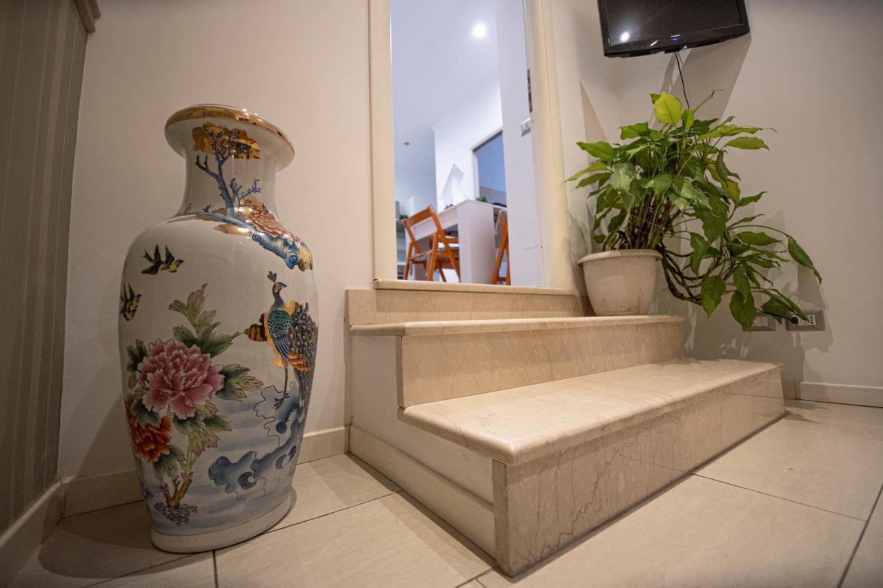 Refuge On Piazza Re Di Apartment Rome