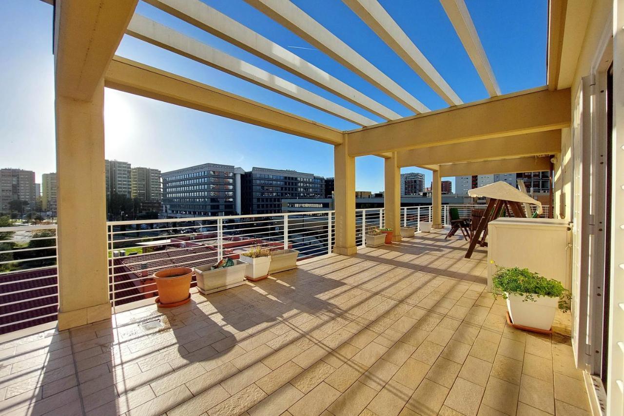 Chic Penthouse On Two Floors Apartment *