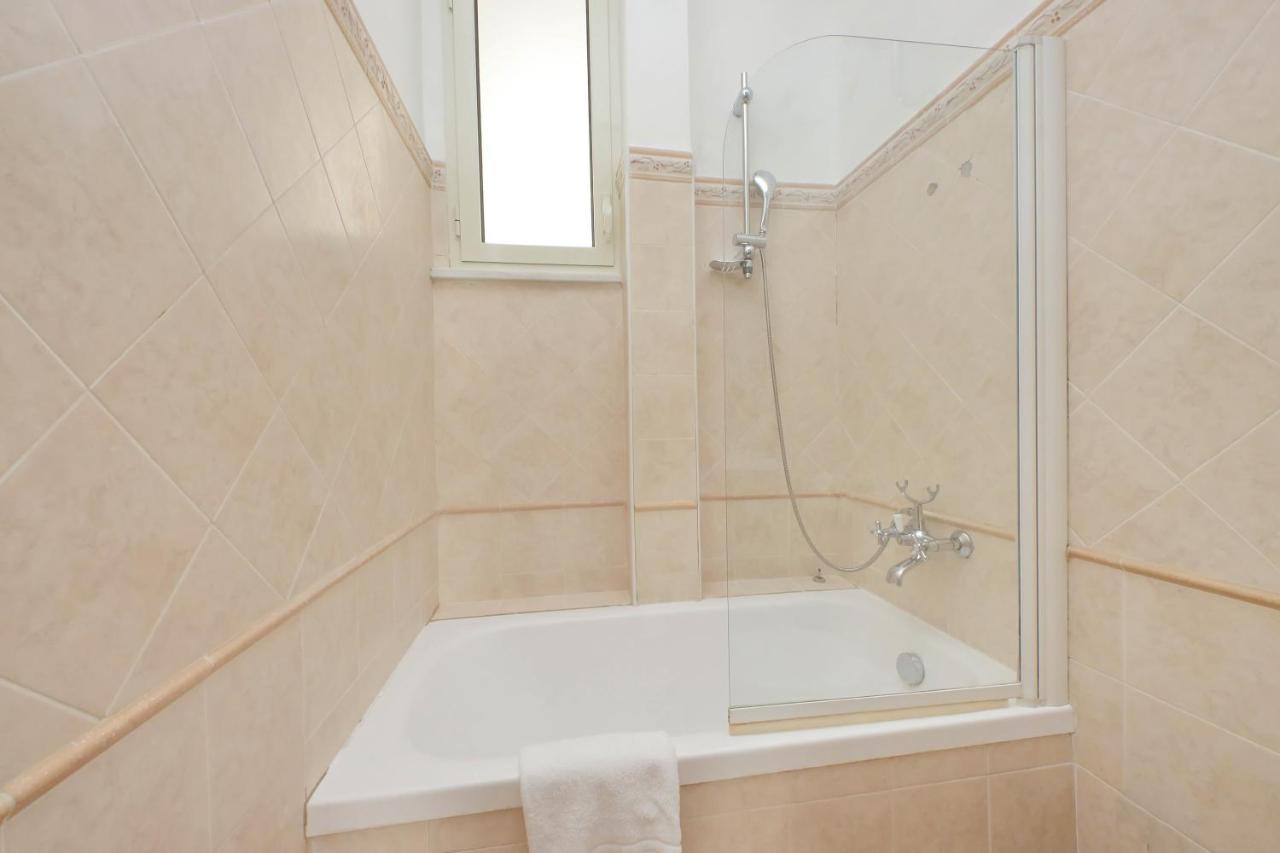 Cozy Domus - *