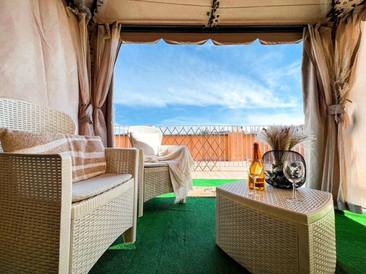 Colosseum House - Private Rooftop, Jacuzzi Hot Tub & View Apartment Rome